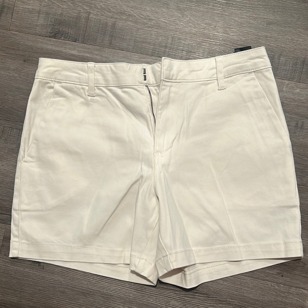 NEW Banana Republic White Shorts